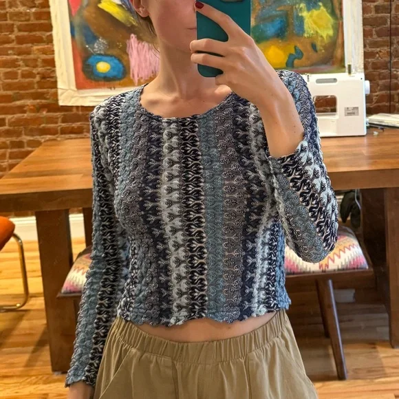 Vintage Blue Knit Top - Picture 3 of 3